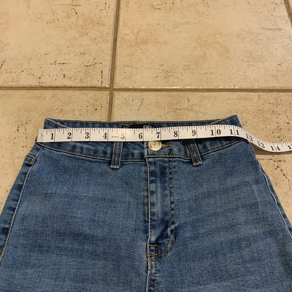 BBJ Los Angeles High-Waisted Cuffed Denim Shorts 5/27 - Picture 3 of 7